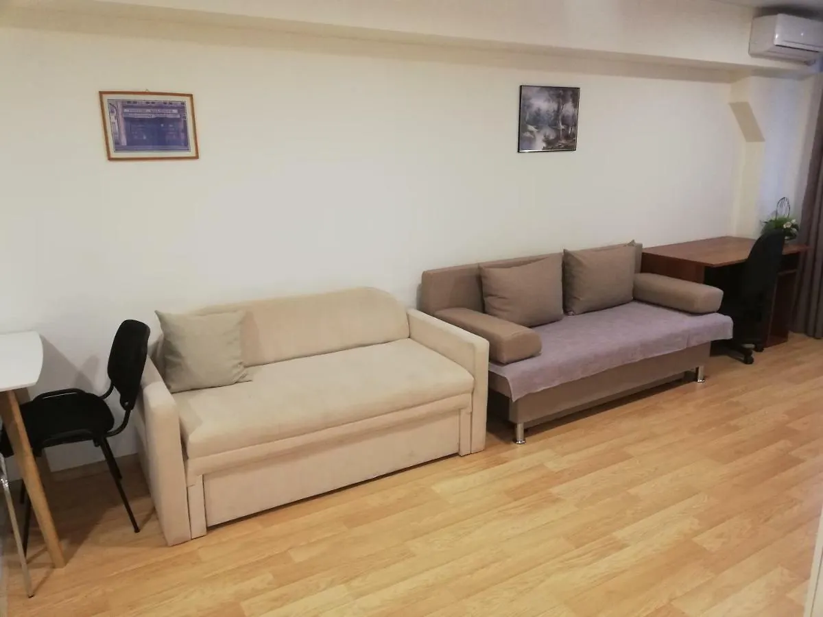 Smart House Hotel Kiev 0*,